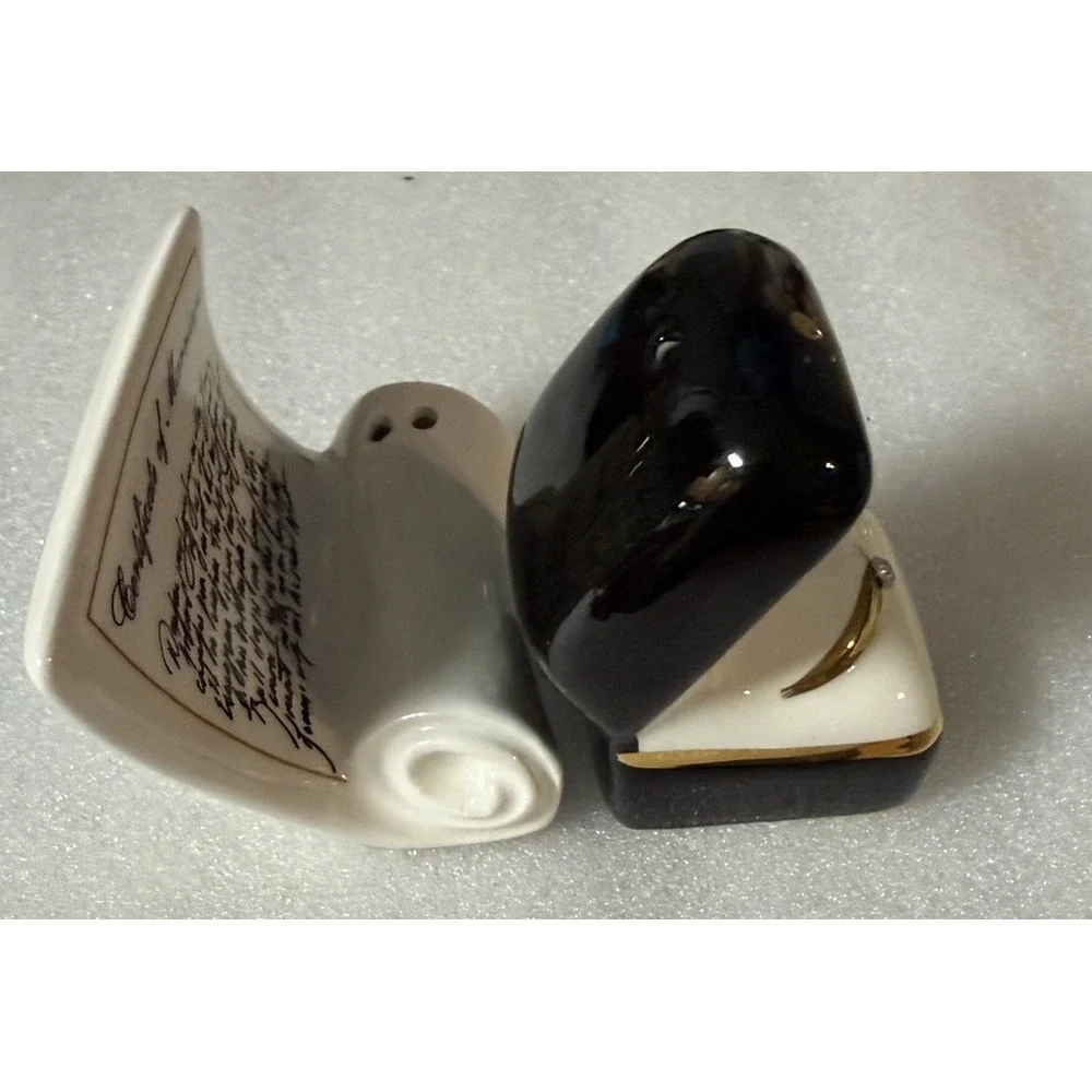 Vintage 1985 Sarsaparilla Wedding Ring Marriage Certificate Salt Pepper Shakers